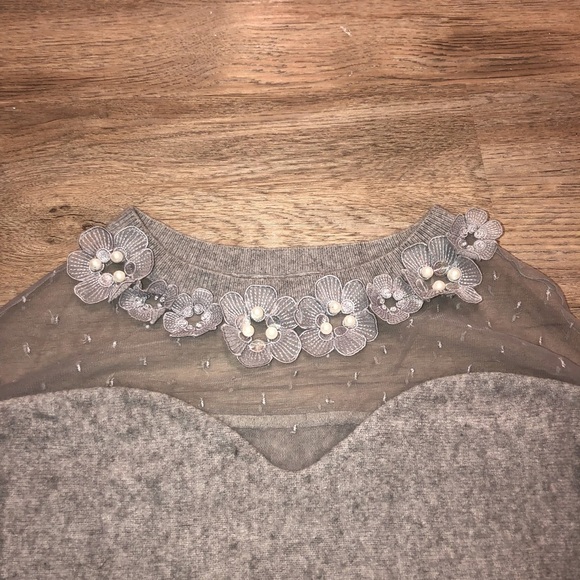 SNIDEL Angora Wool Blend Sheer Shoulder Flower Appliqué Cropped Sweater - Picture 4 of 10